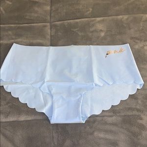 VS No Show Scallop Hipster